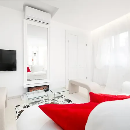 Apartment Crystal